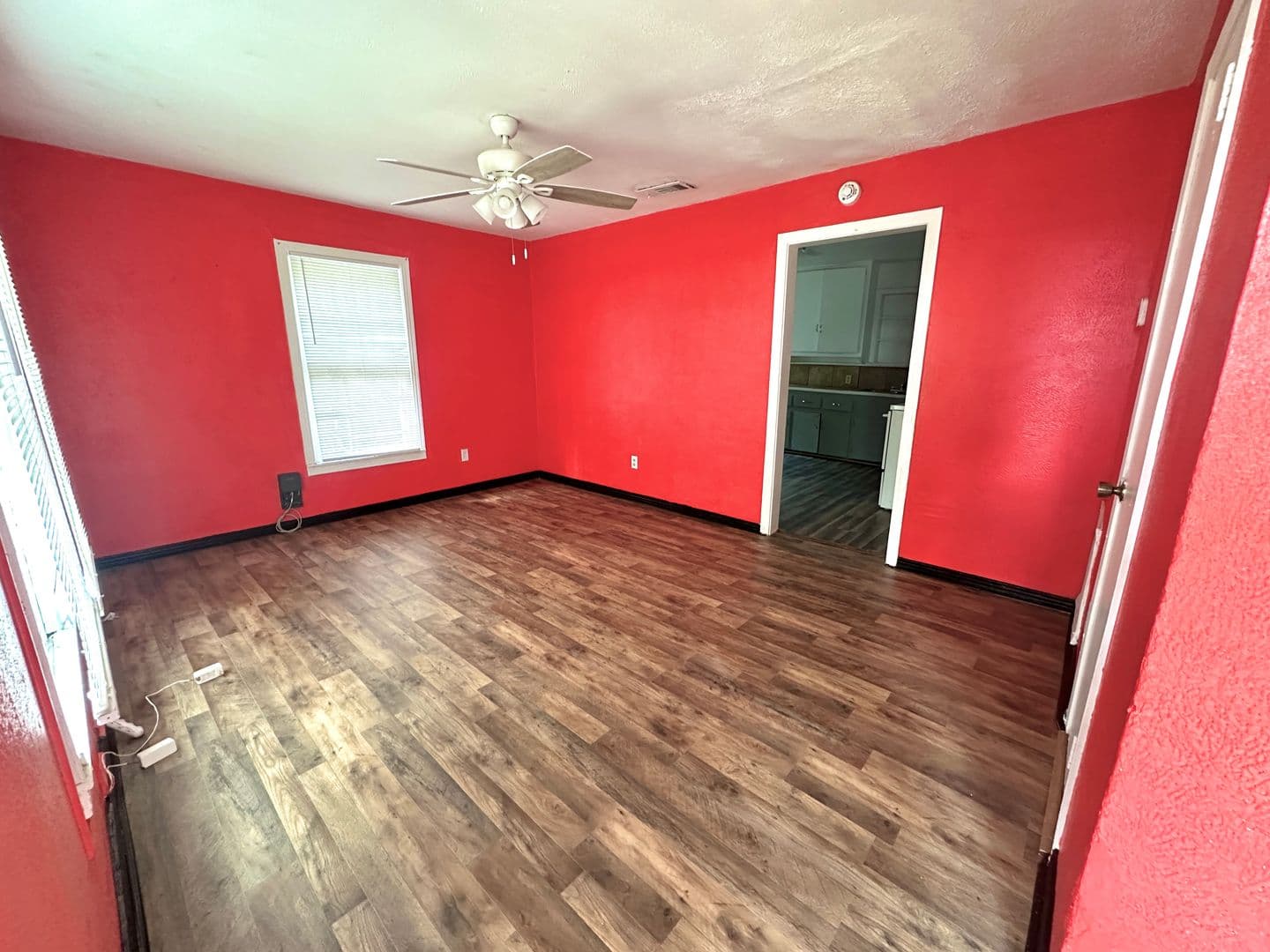 Killeen House: 1003 E Avenue G