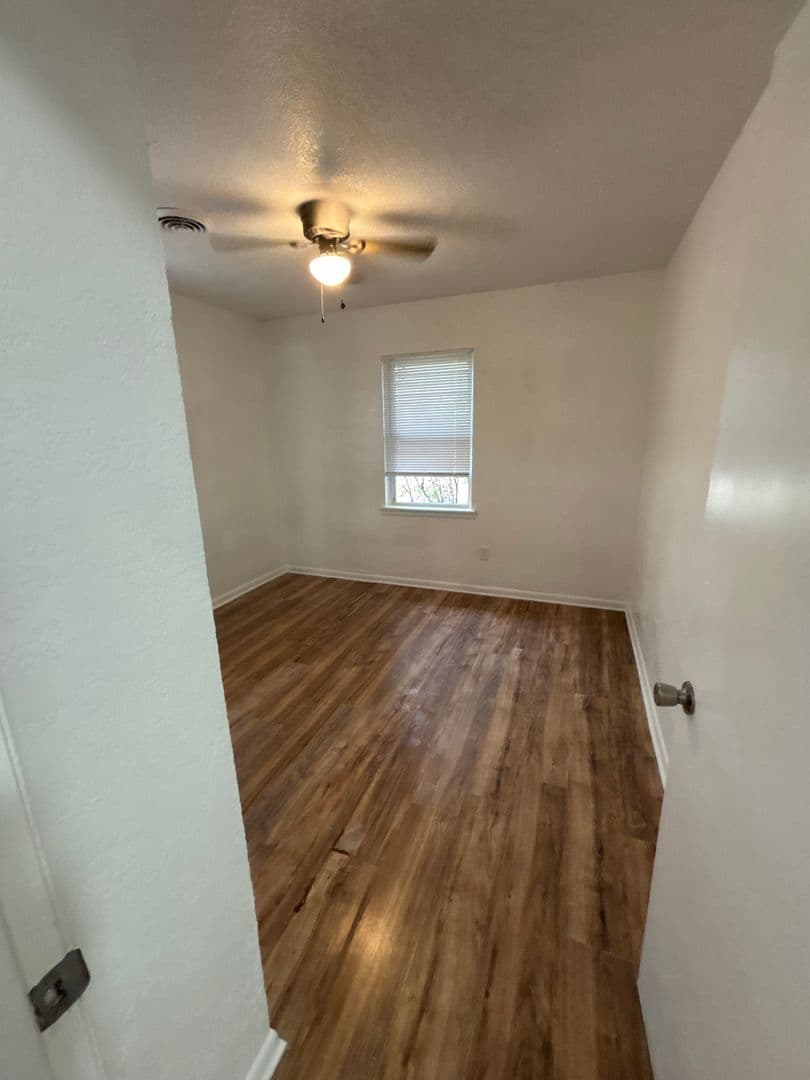 Copperas Cove House: 2117 Circle Drive