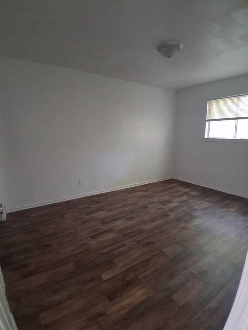 KILLEEN Apartment: 407 W AVENUE E.