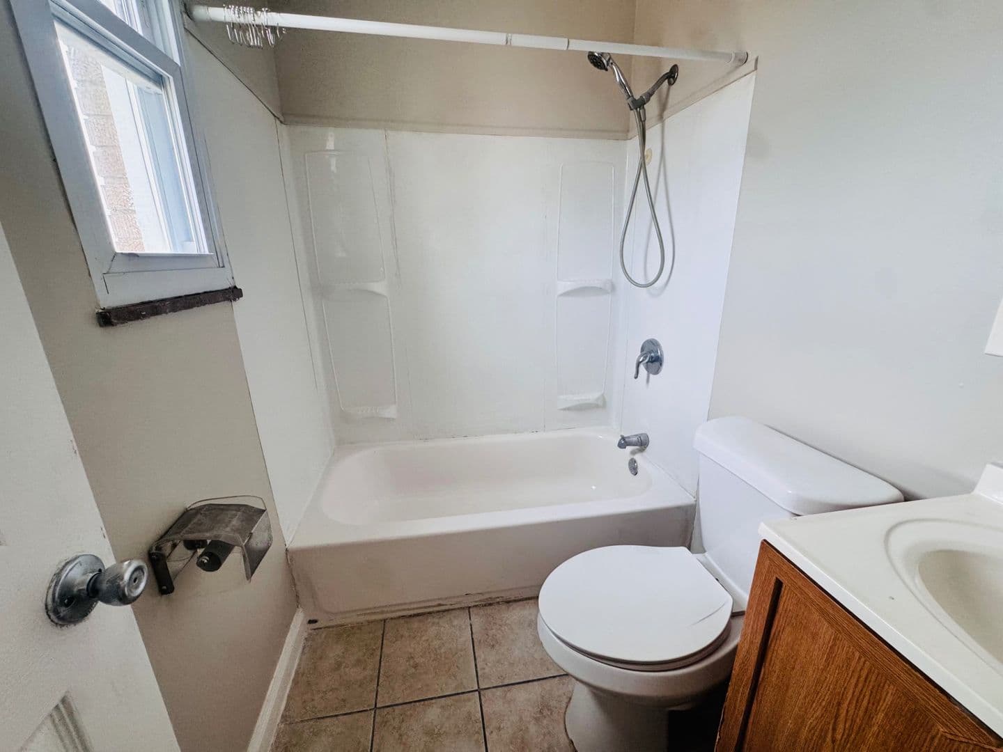 Brooklyn Apartment: 4320 Ridge Rd