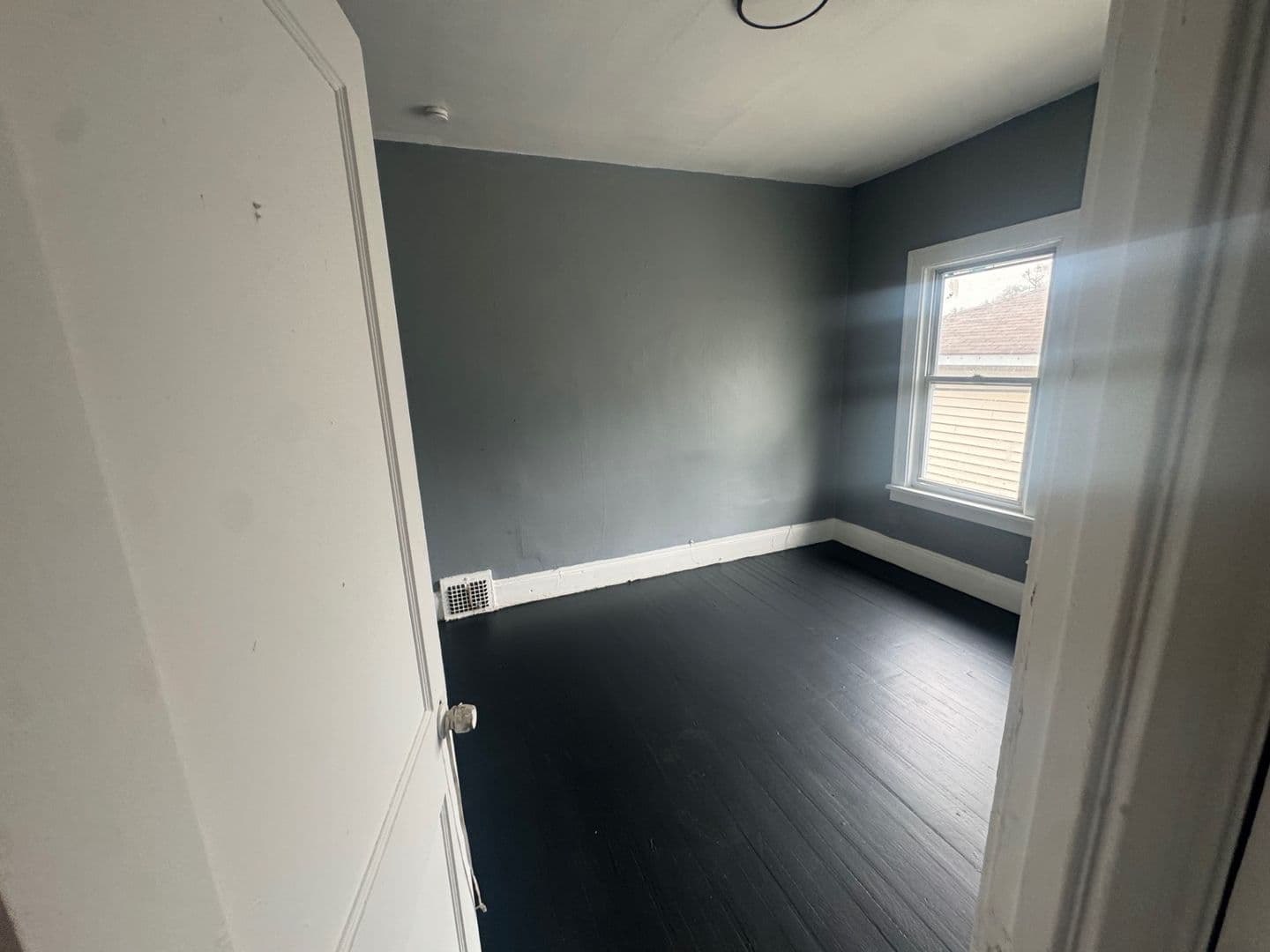 Garfield Heights Apartment: 13302 Cranwood DR