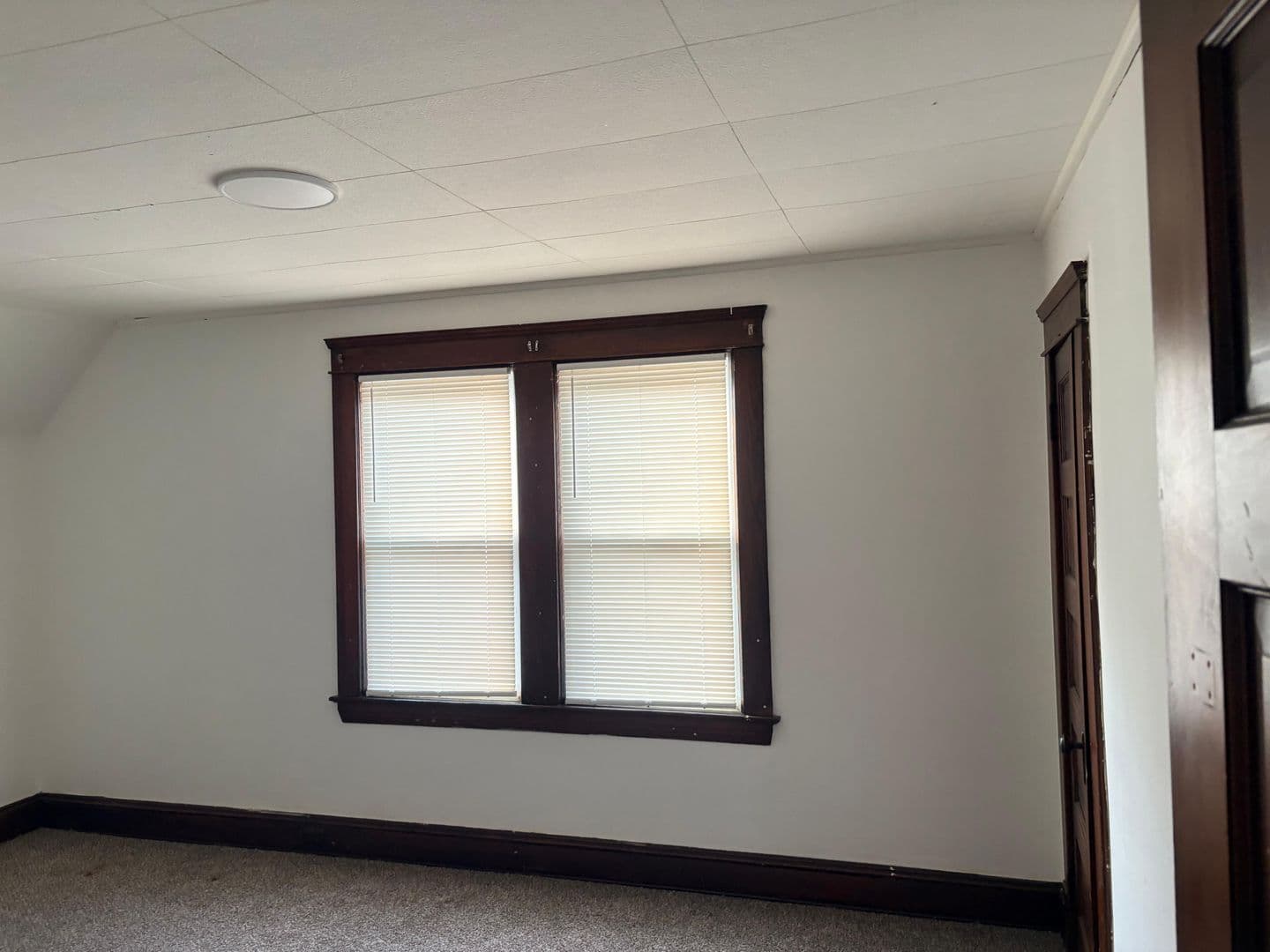 Cleveland House: 10724 Morison Ave