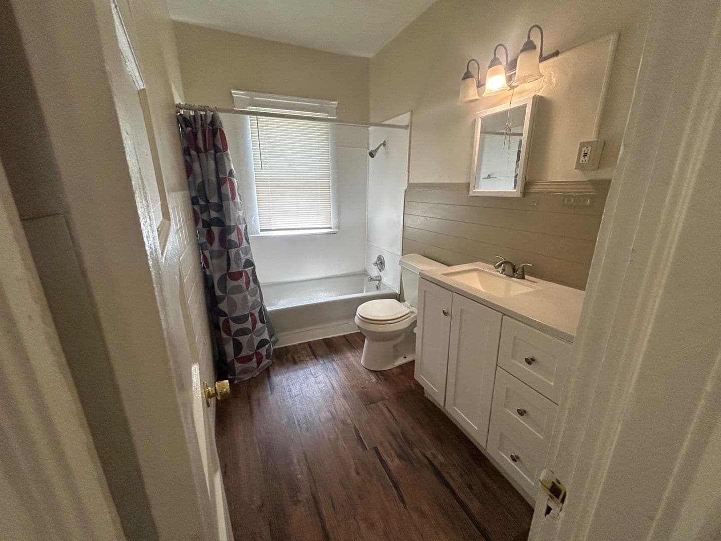 CLEVELAND Apartment: 2919 E 120 ST