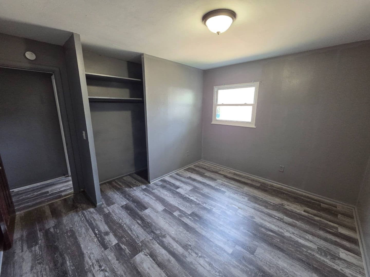 LORAIN House: 2401 EASTLAWN ST