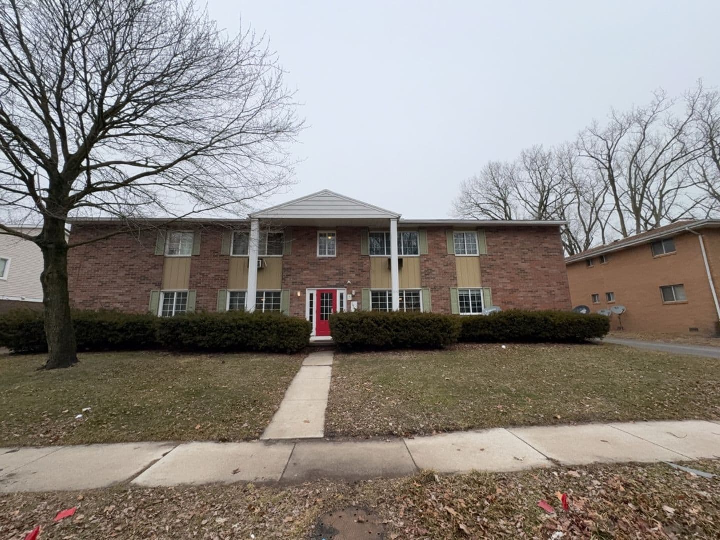 Toledo Apartment: 1540 Brooke Park Dr