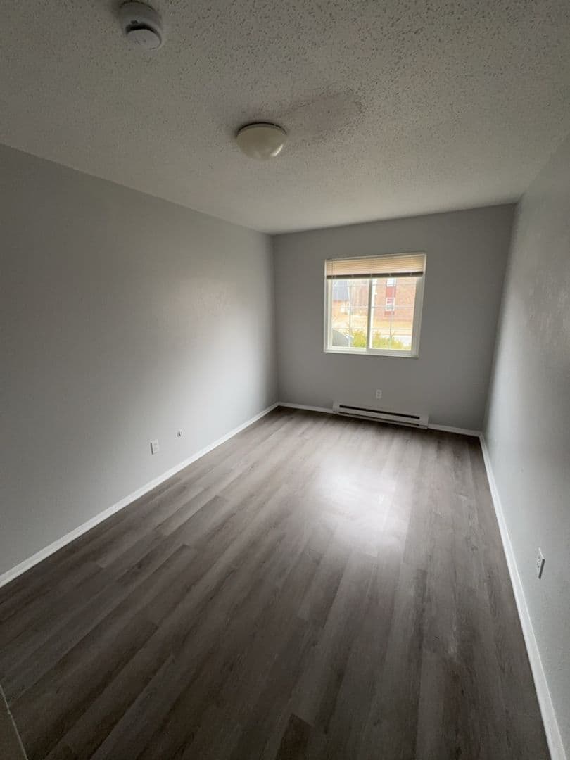 Toledo Apartment: 1540 Brooke Park Dr