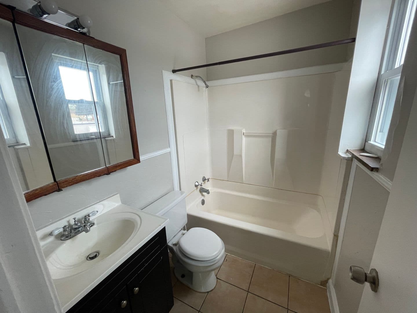 Brooklyn Apartment: 4320 Ridge Rd