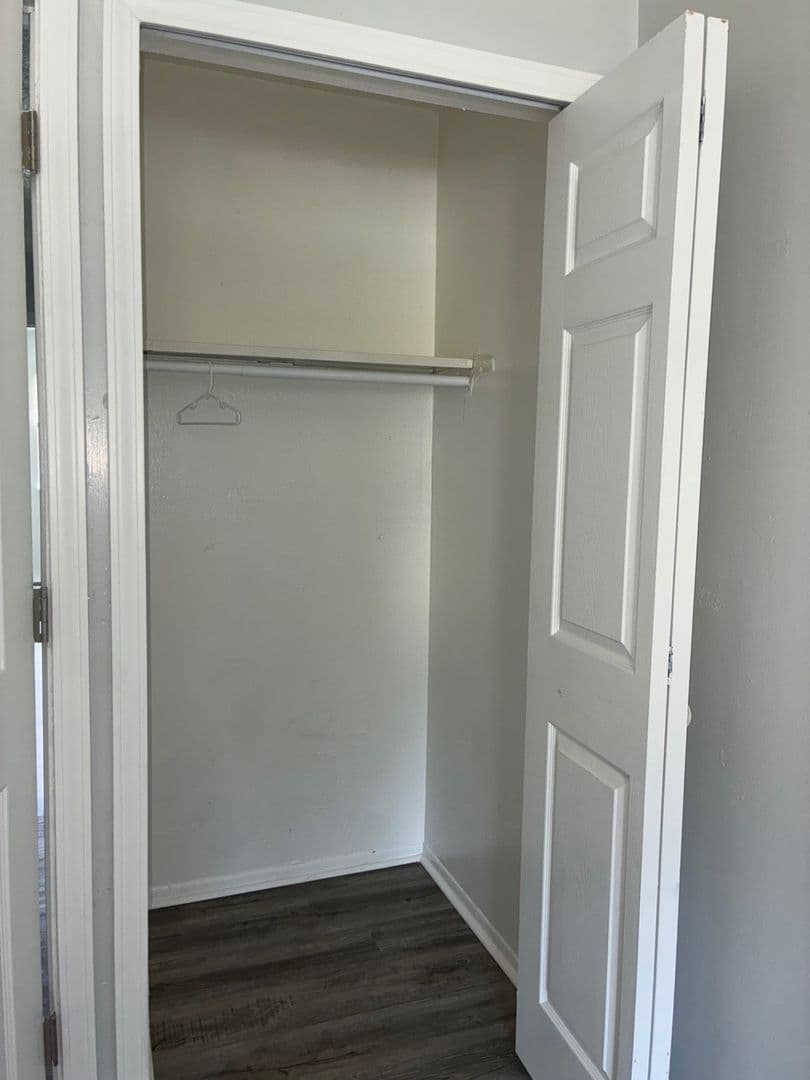 Lorain Apartment: 1545 Fillmore Ave