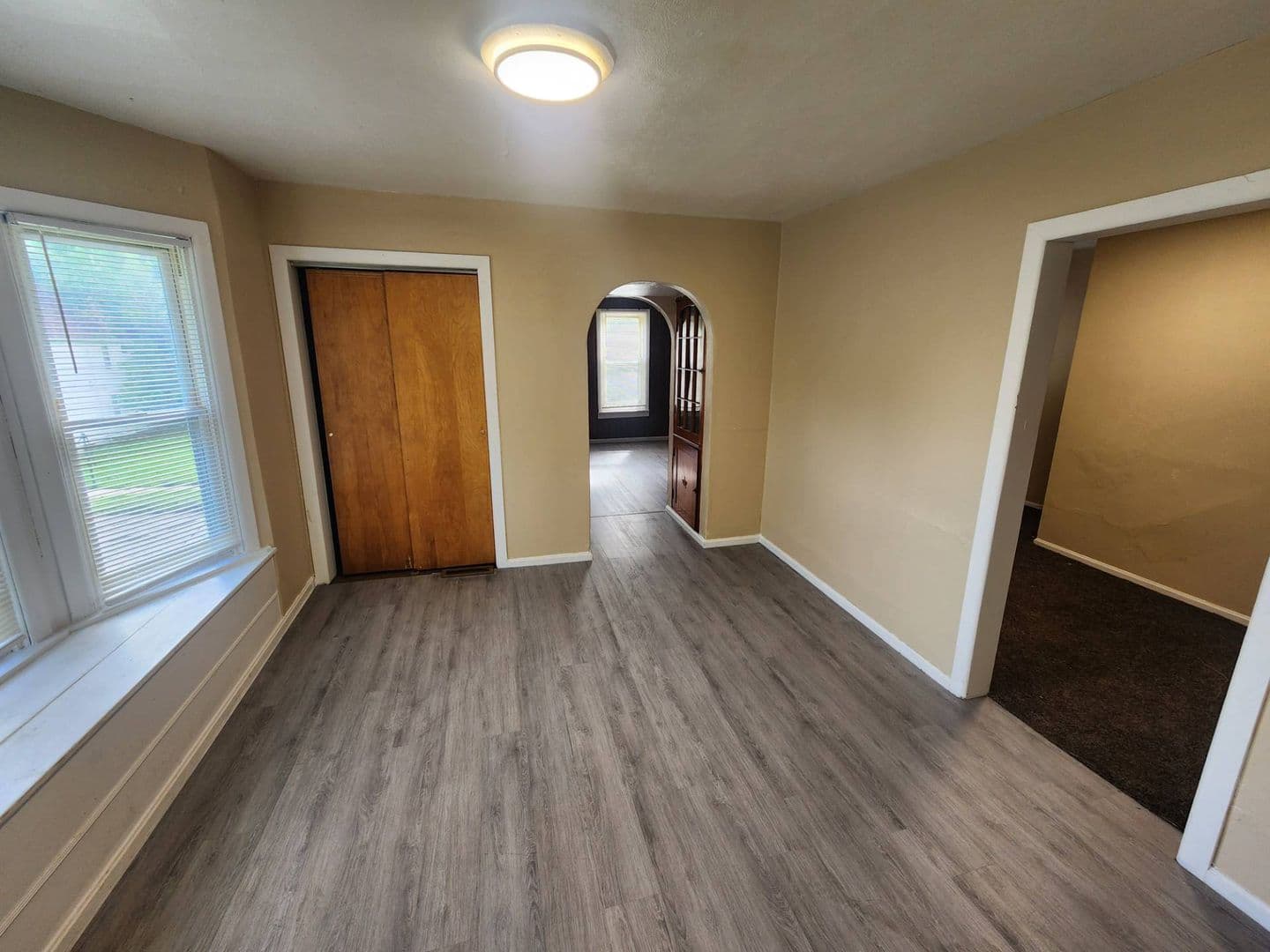Cleveland Apartment: 3448 E 69th St