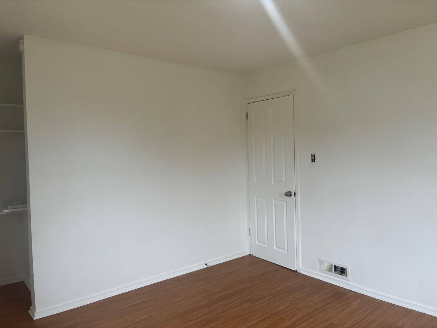 Lorain Apartment: 949-955 South Central Dr