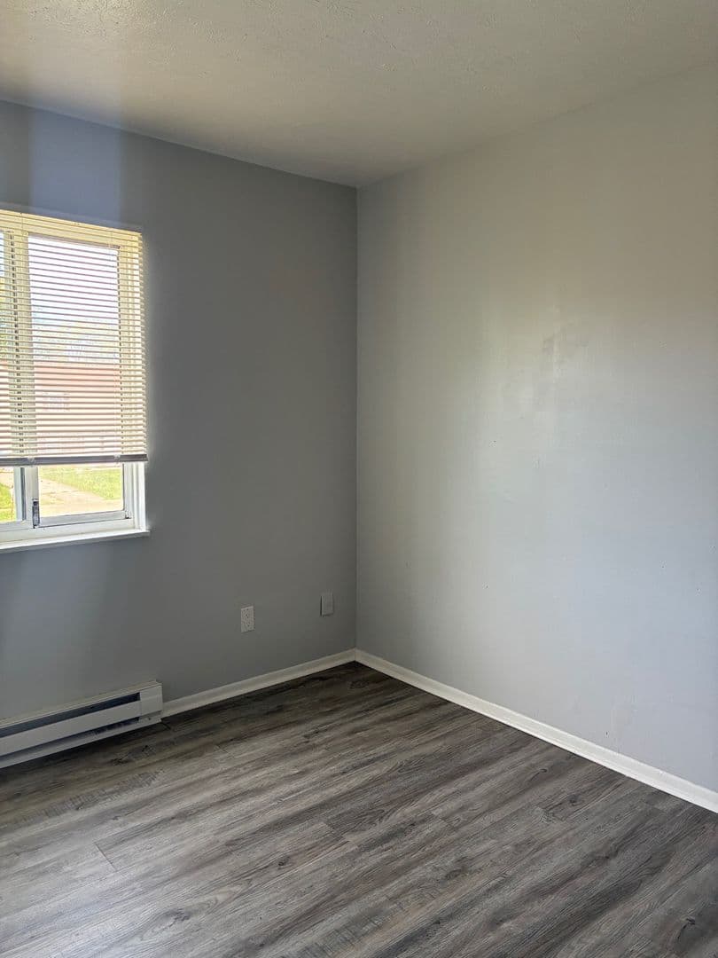 Lorain Apartment: 1545 Fillmore Ave