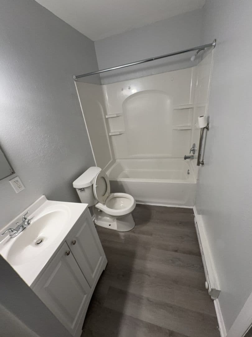 Toledo Apartment: 1540 Brooke Park Dr