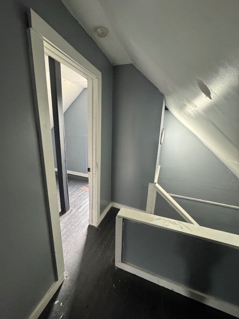 Garfield Heights Apartment: 13302 Cranwood DR