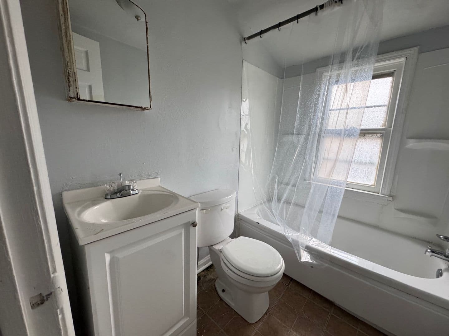 Cleveland Apartment: 12804 Imperial Ave