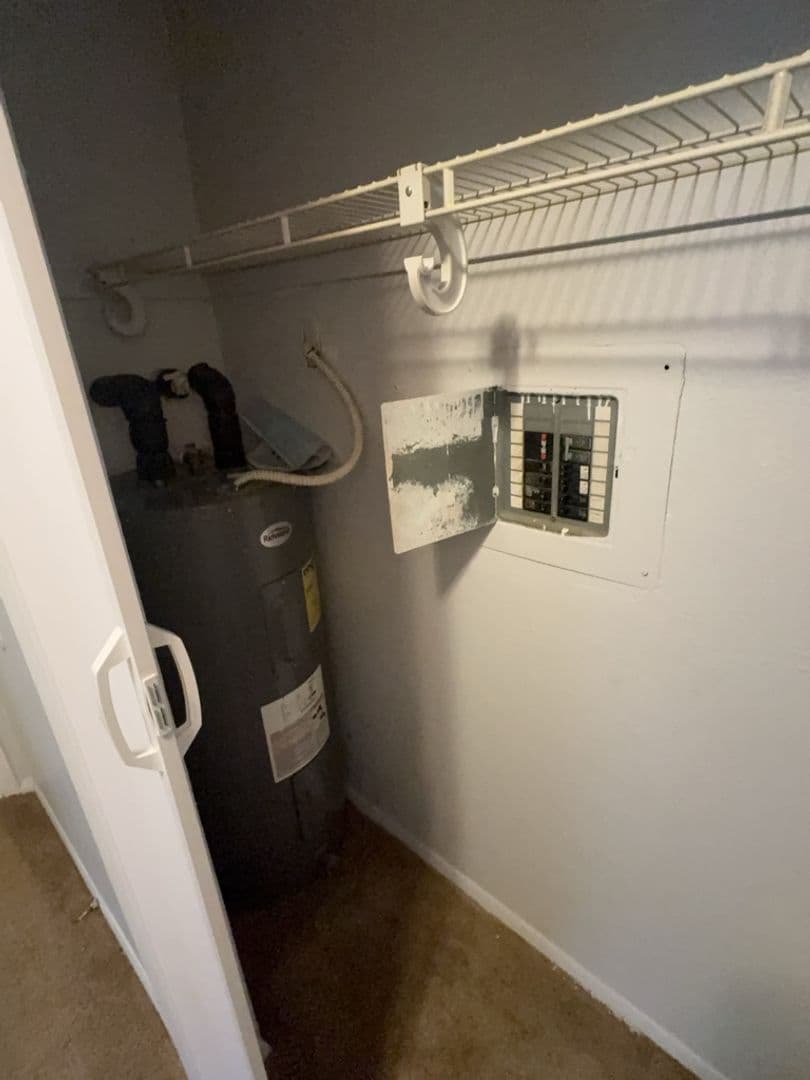 Toledo Apartment: 1509 Brooke Park Dr