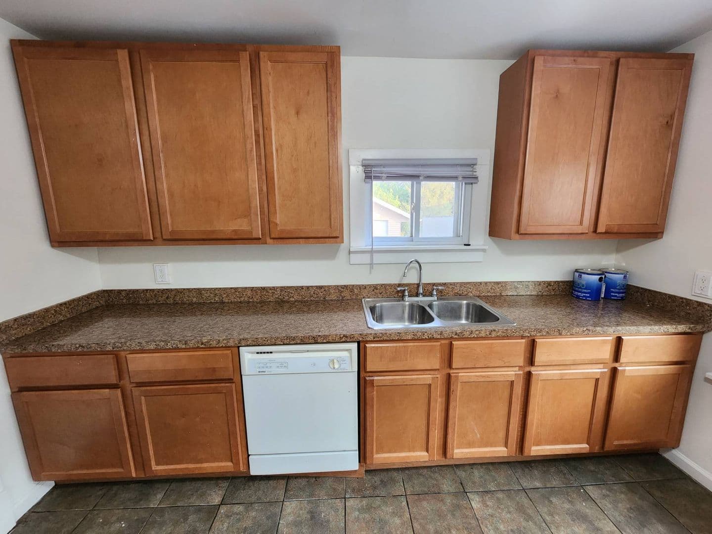 Bedford Apartment: 106 W Grace St. Bedford, OH, 44146