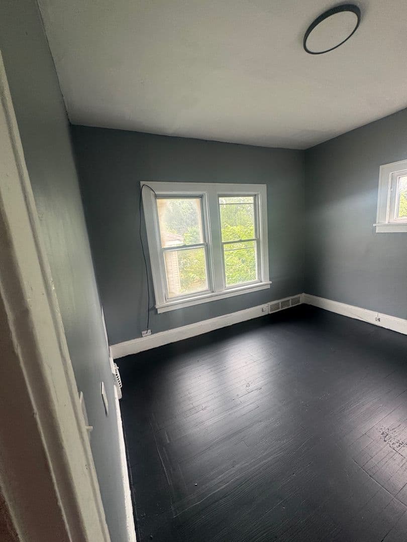 Garfield Heights Apartment: 13302 Cranwood DR