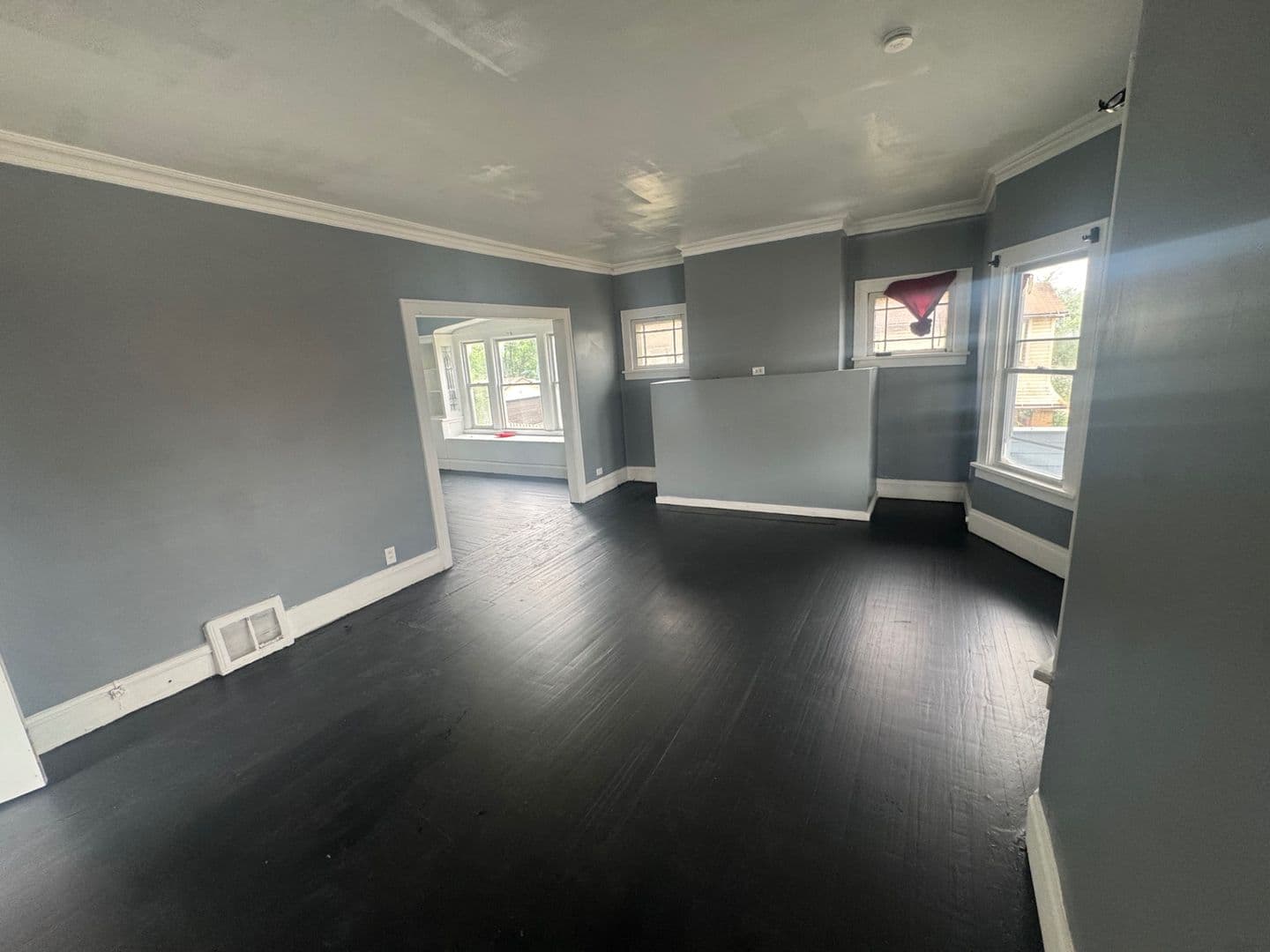 Garfield Heights Apartment: 13302 Cranwood DR
