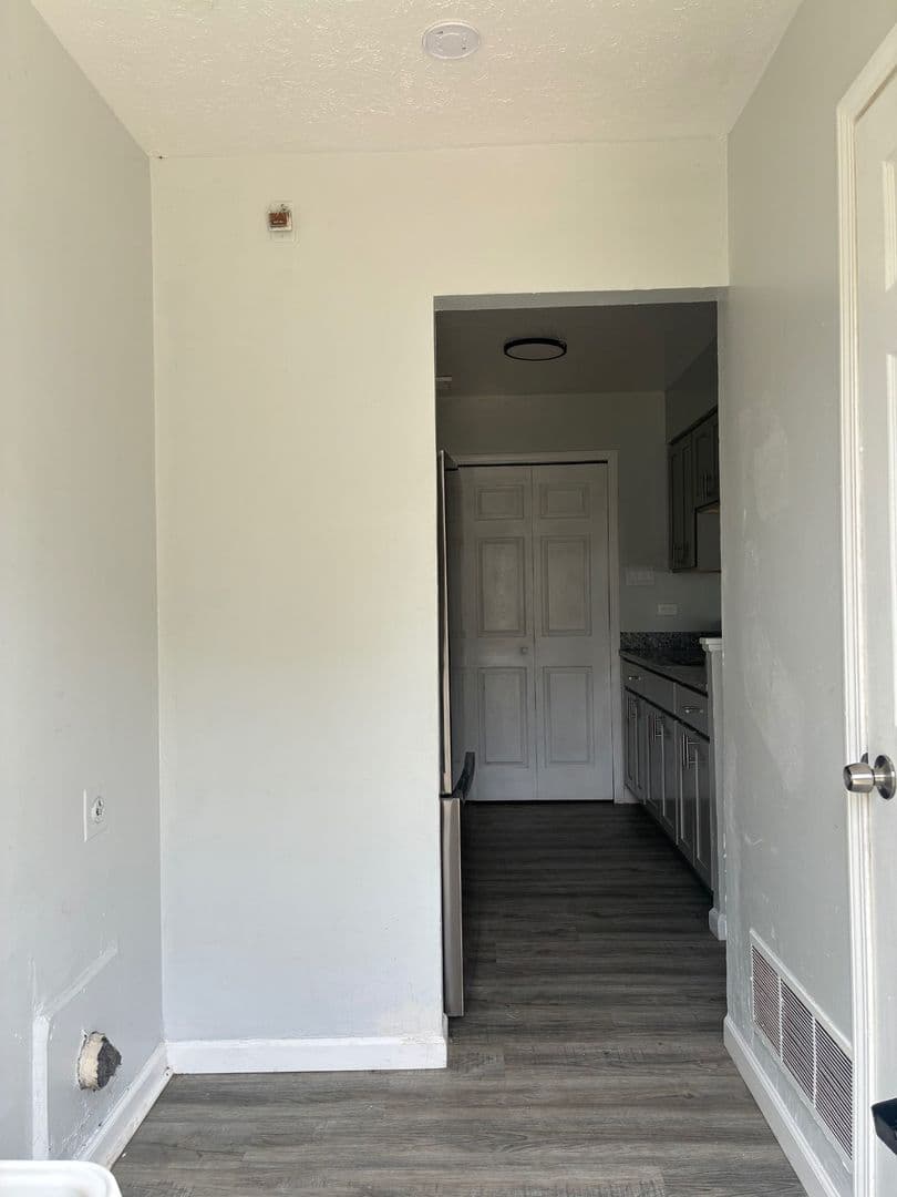 Lorain Apartment: 1545 Fillmore Ave