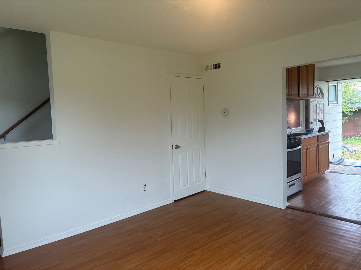 Lorain Apartment: 949-955 South Central Dr