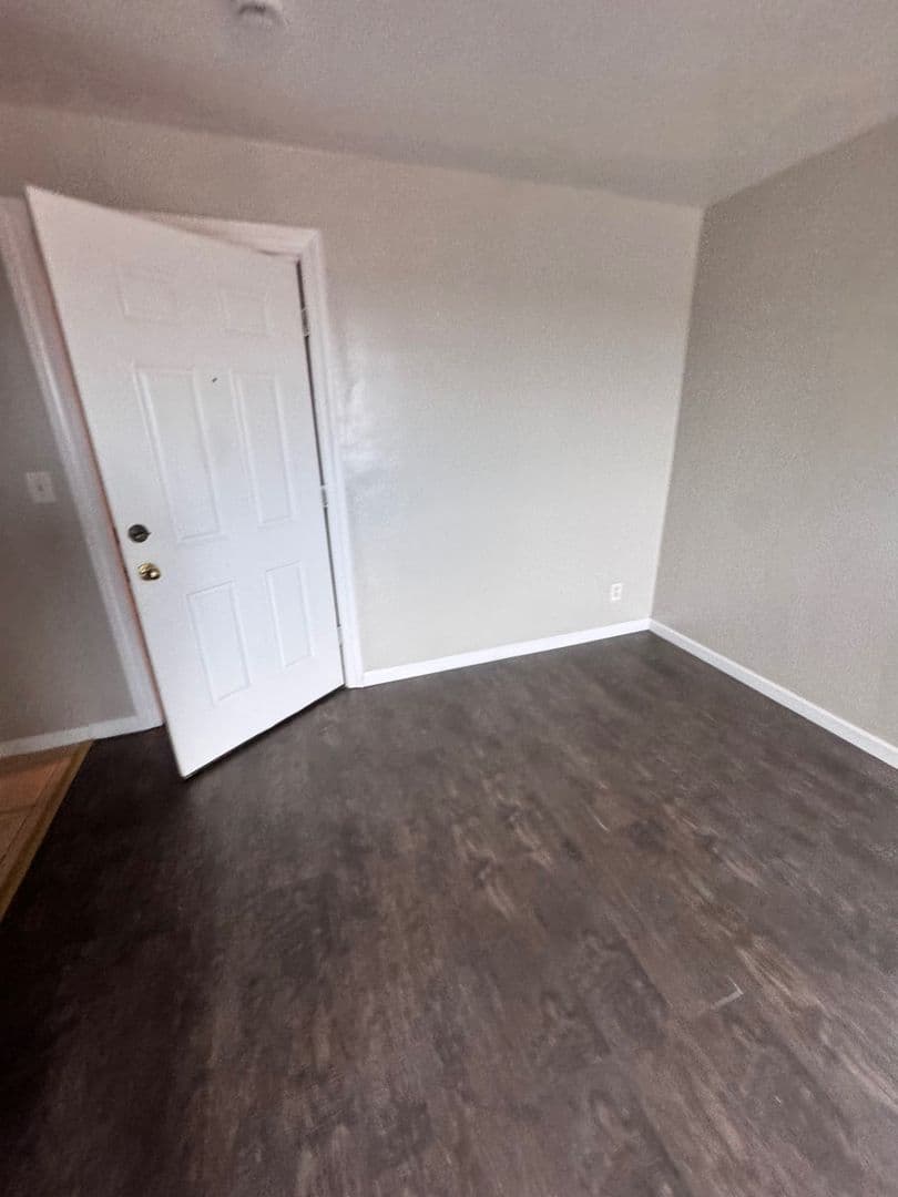 Brooklyn Apartment: 4320 Ridge Rd