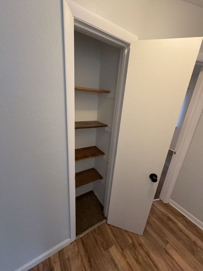 Toledo Apartment: 1509 Brooke Park Dr