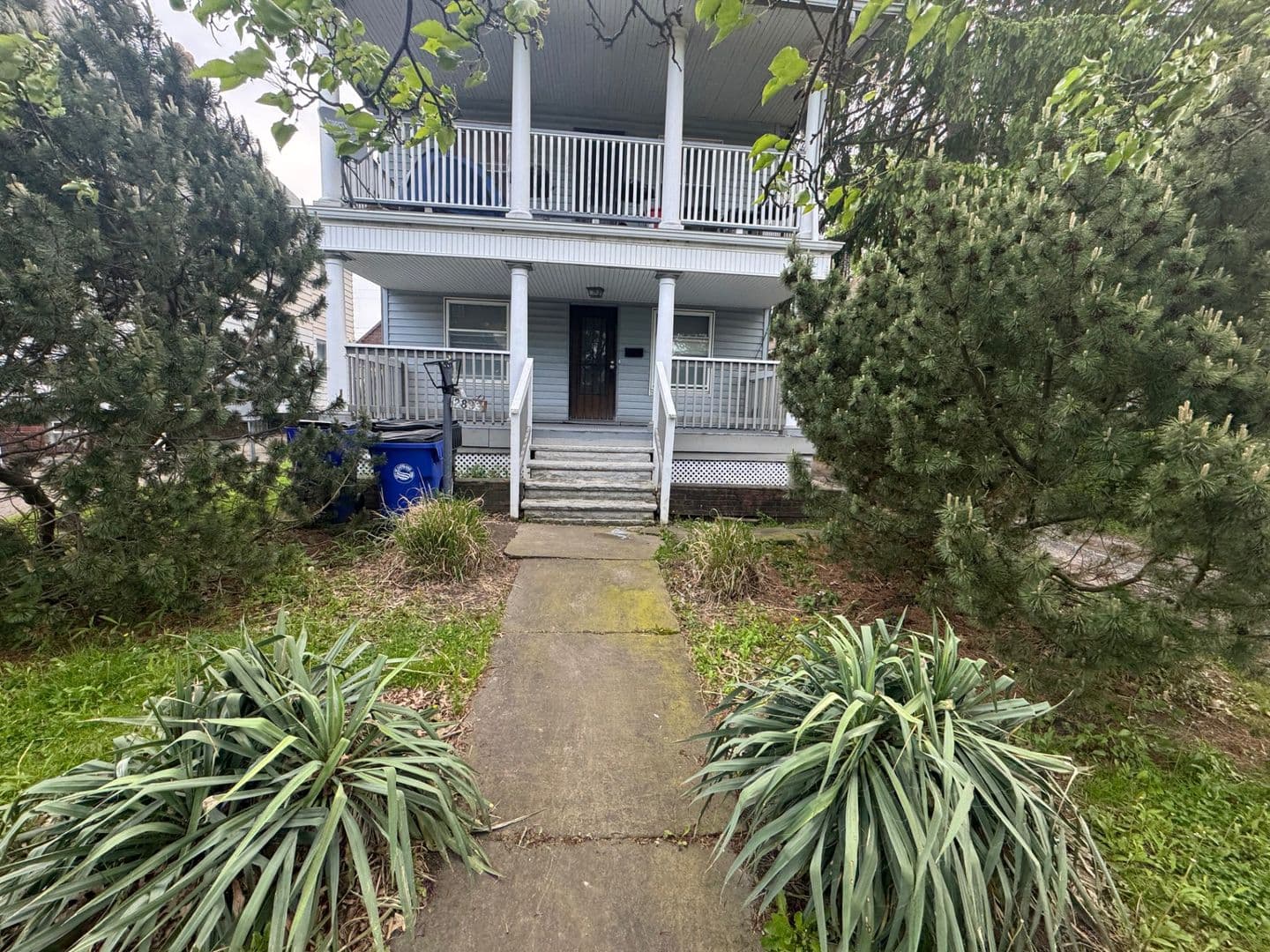 Cleveland Apartment: 2833 E 127th St