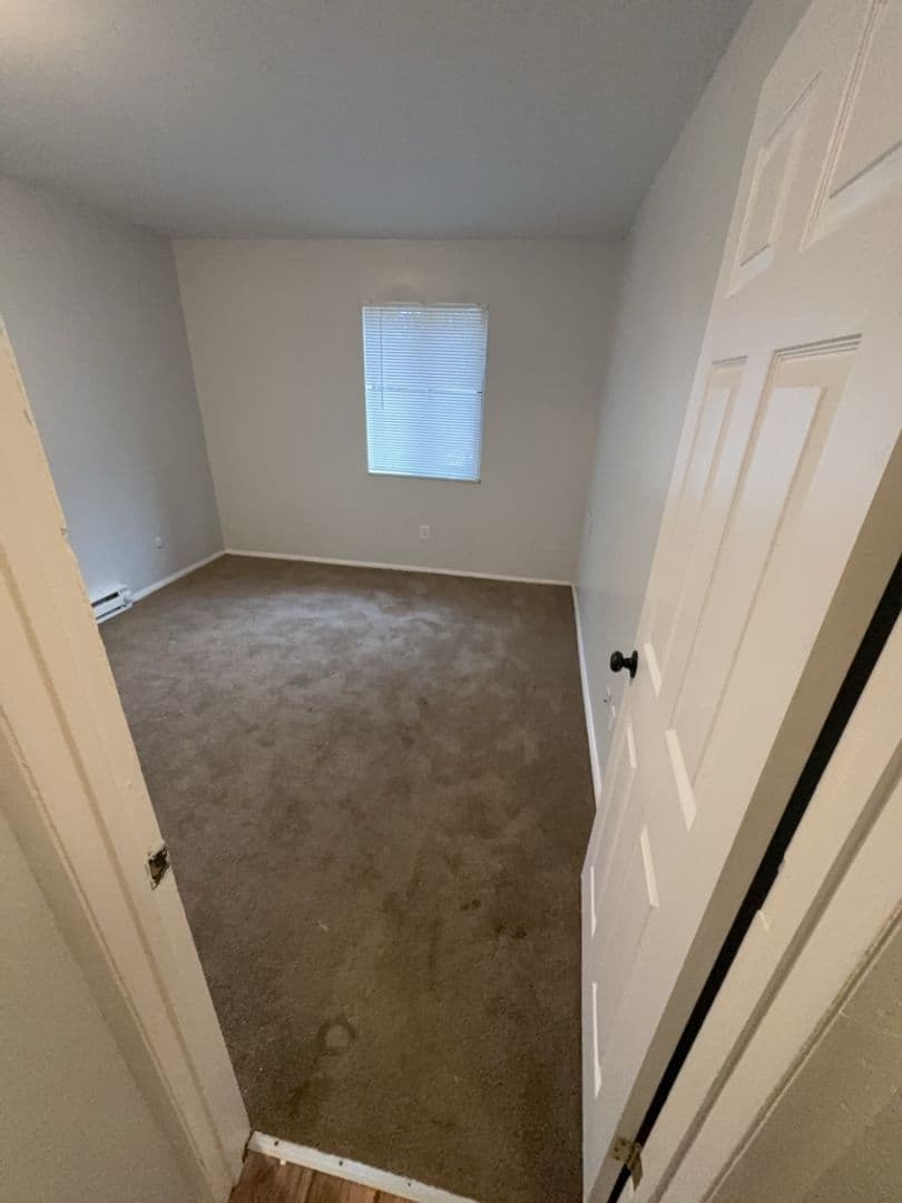 Toledo Apartment: 1509 Brooke Park Dr