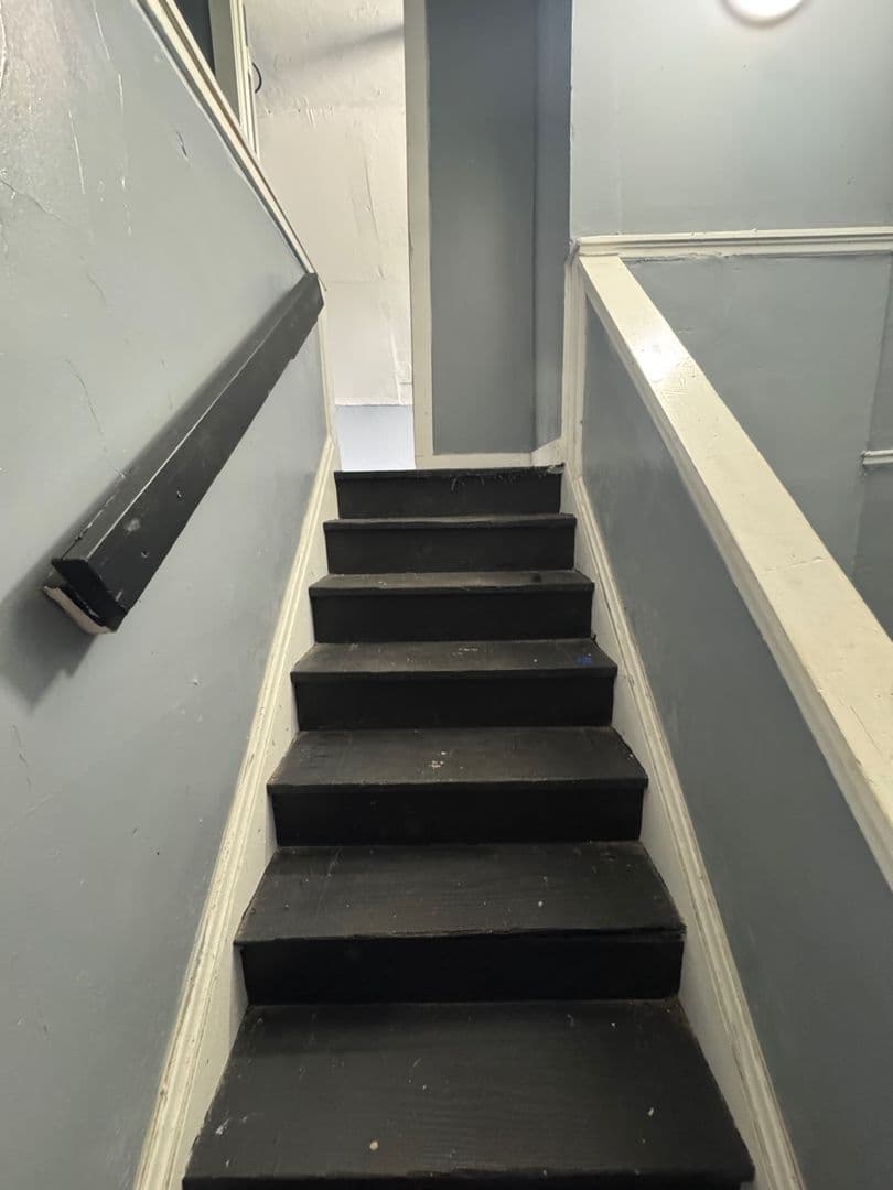 Garfield Heights Apartment: 13302 Cranwood DR