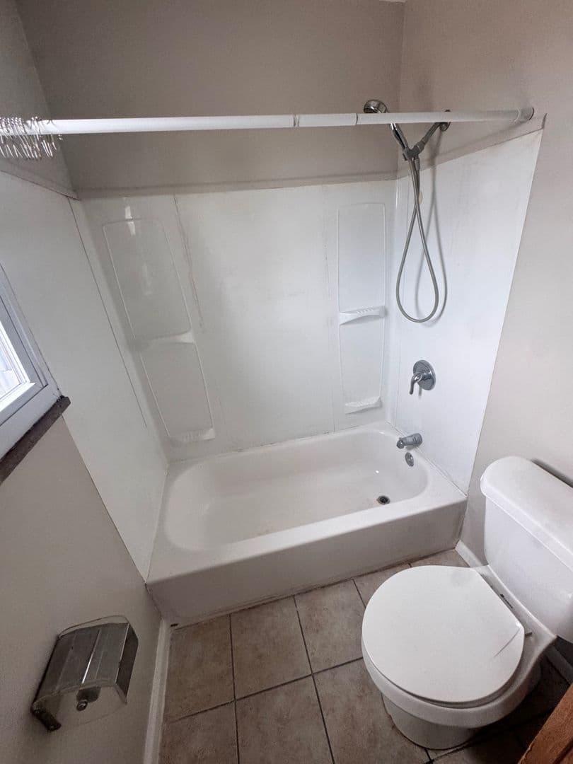Brooklyn Apartment: 4320 Ridge Rd