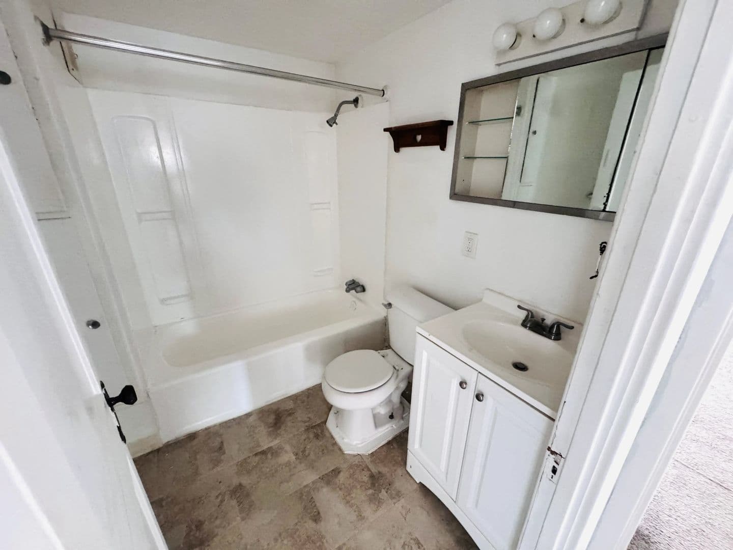 Cleveland Apartment: 10916 Parkhurst Drive