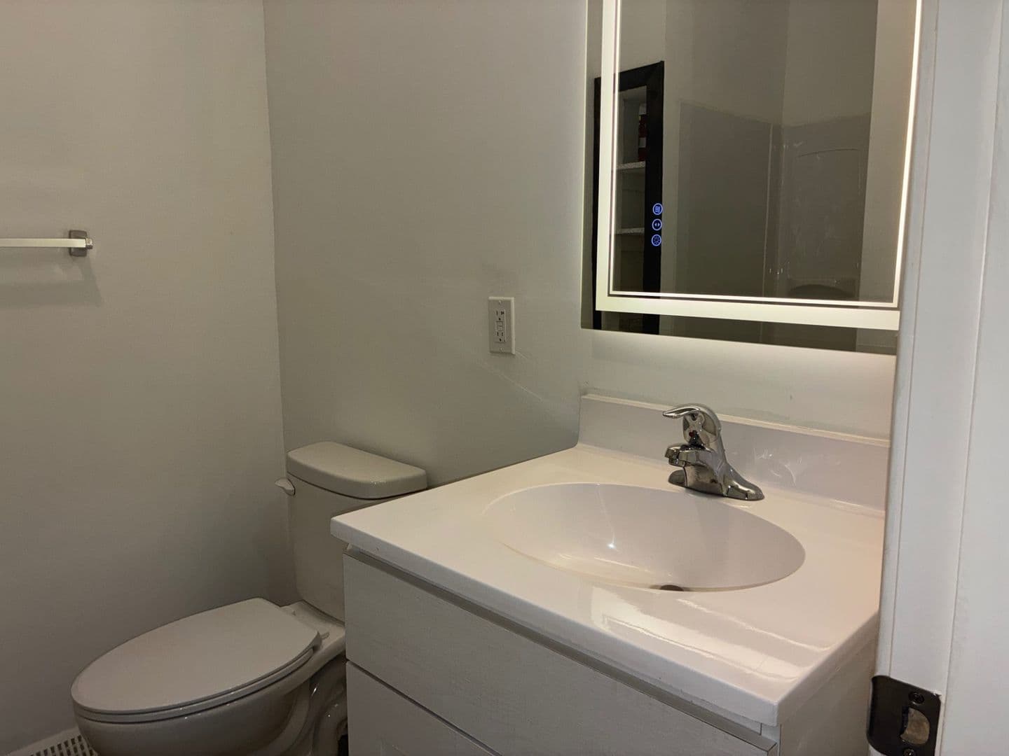 Lorain Apartment: 2400 Oberlin Ave,