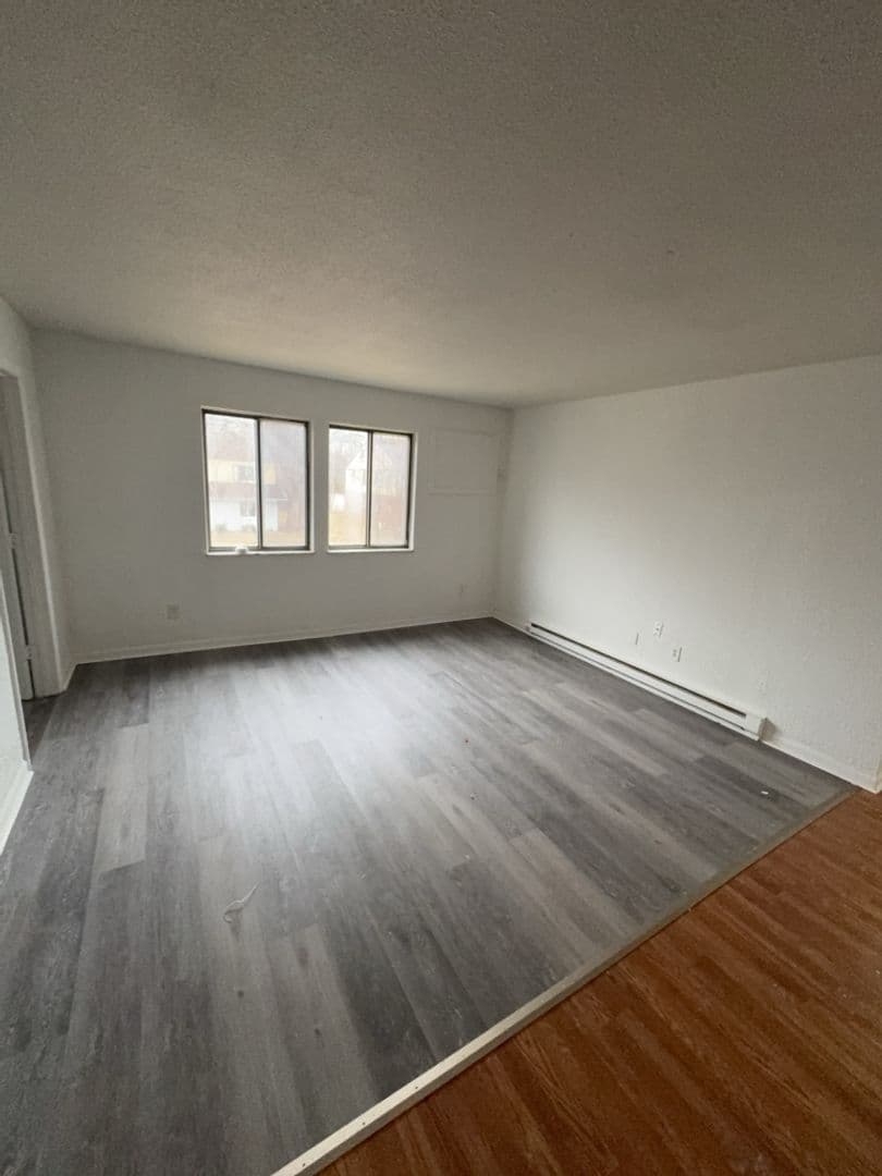 Toledo Apartment: 1509 Brooke Park Dr