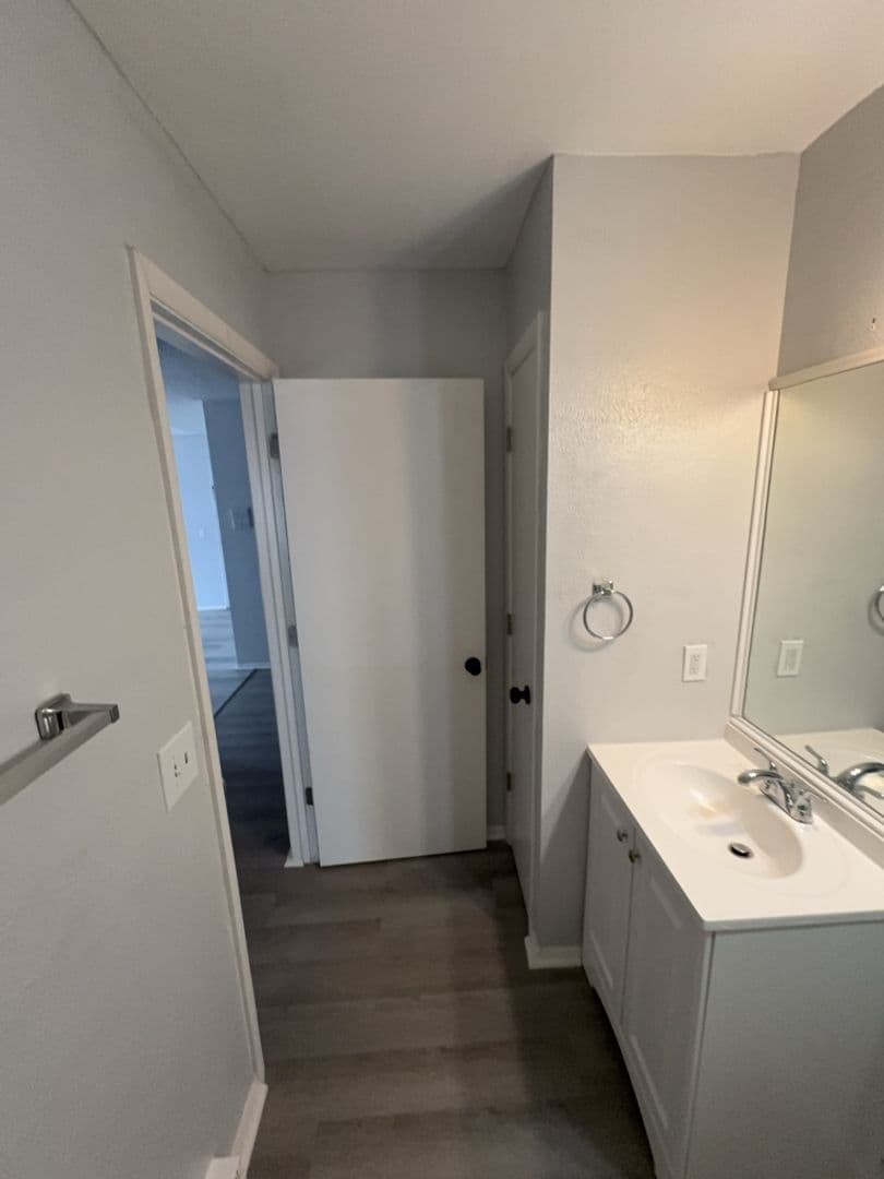Toledo Apartment: 1540 Brooke Park Dr