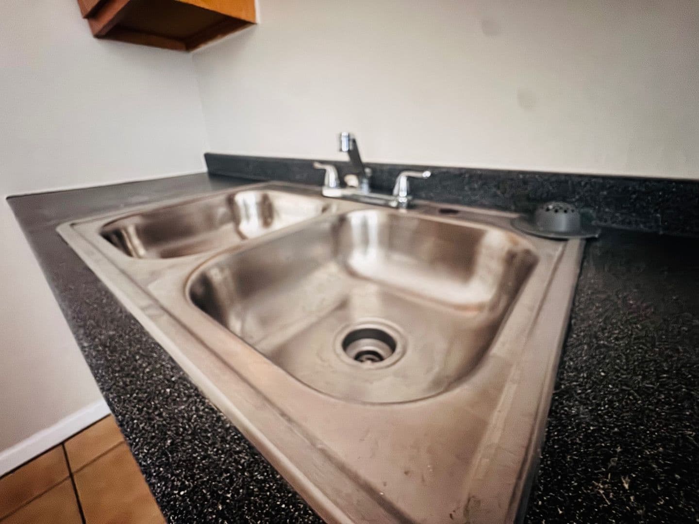 Brooklyn Apartment: 4320 Ridge Rd