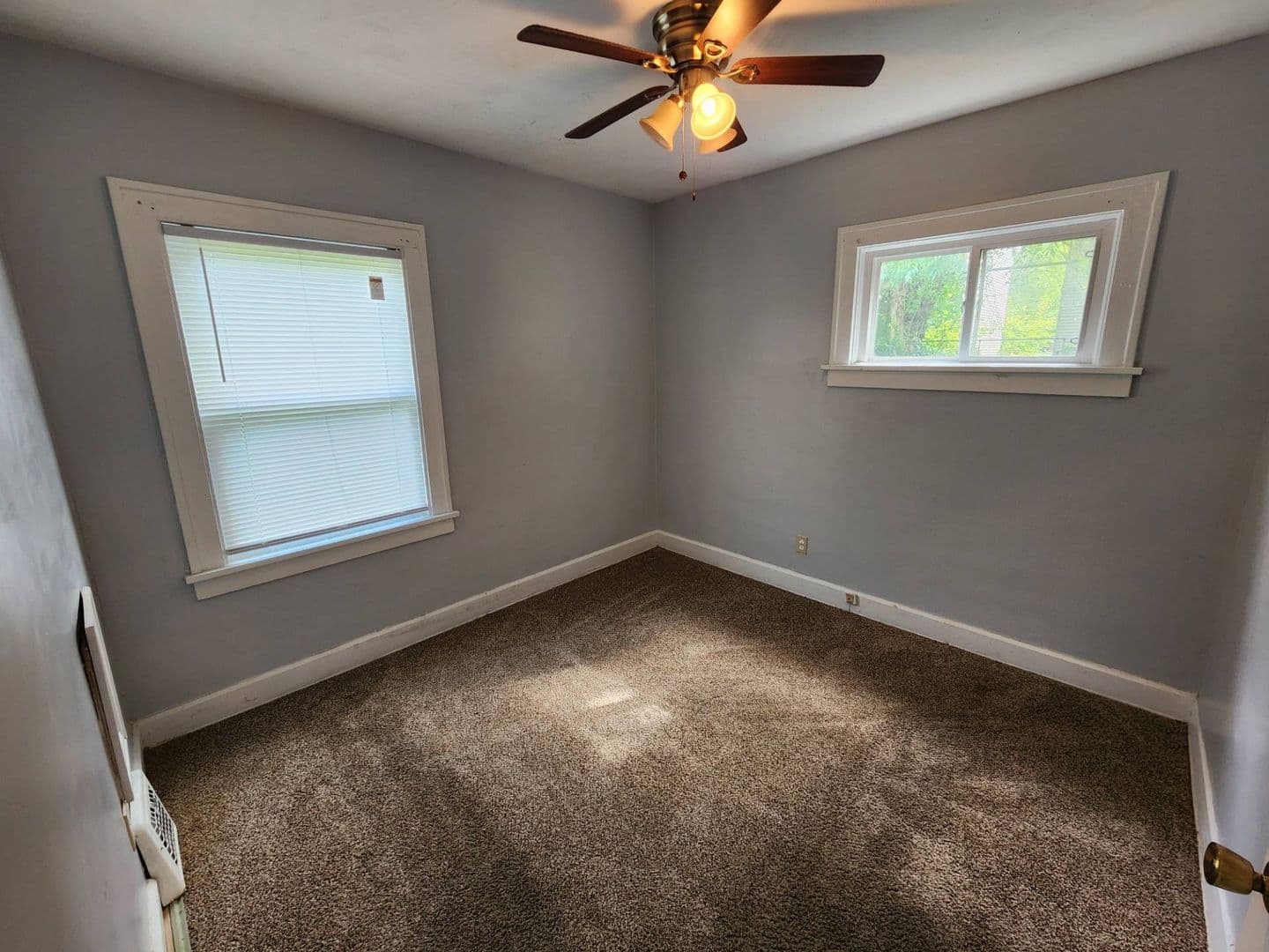 Cleveland Apartment: 13706 Eaglesmere Ave.