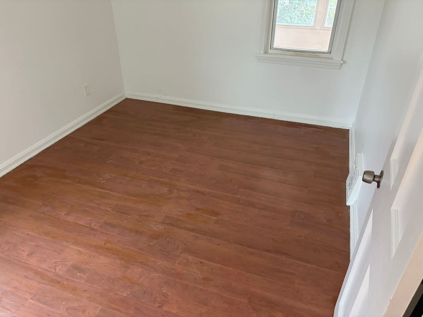 Cleveland Apartment: 3666 W 117th St
