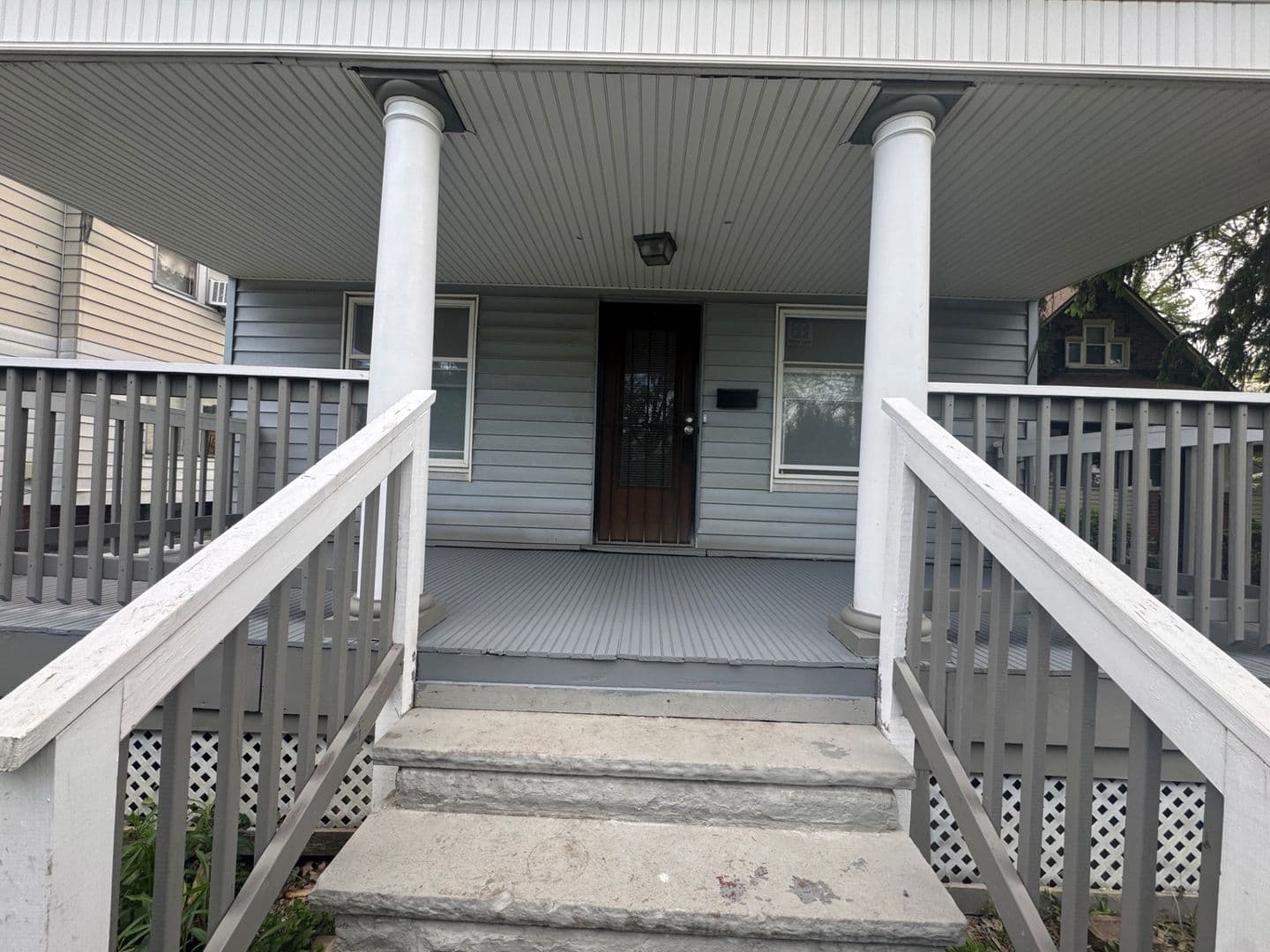Cleveland Apartment: 2833 E 127th St