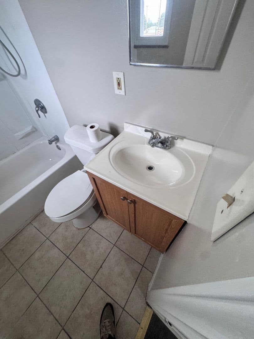 Brooklyn Apartment: 4320 Ridge Rd