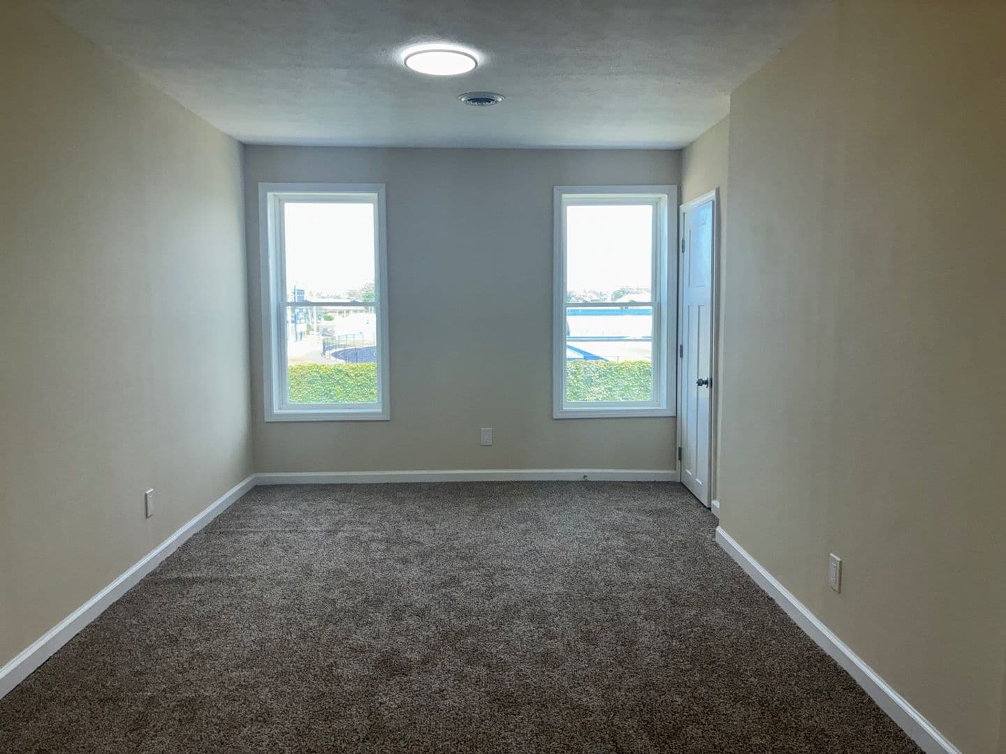 Lorain Apartment: 2400 Oberlin Ave,