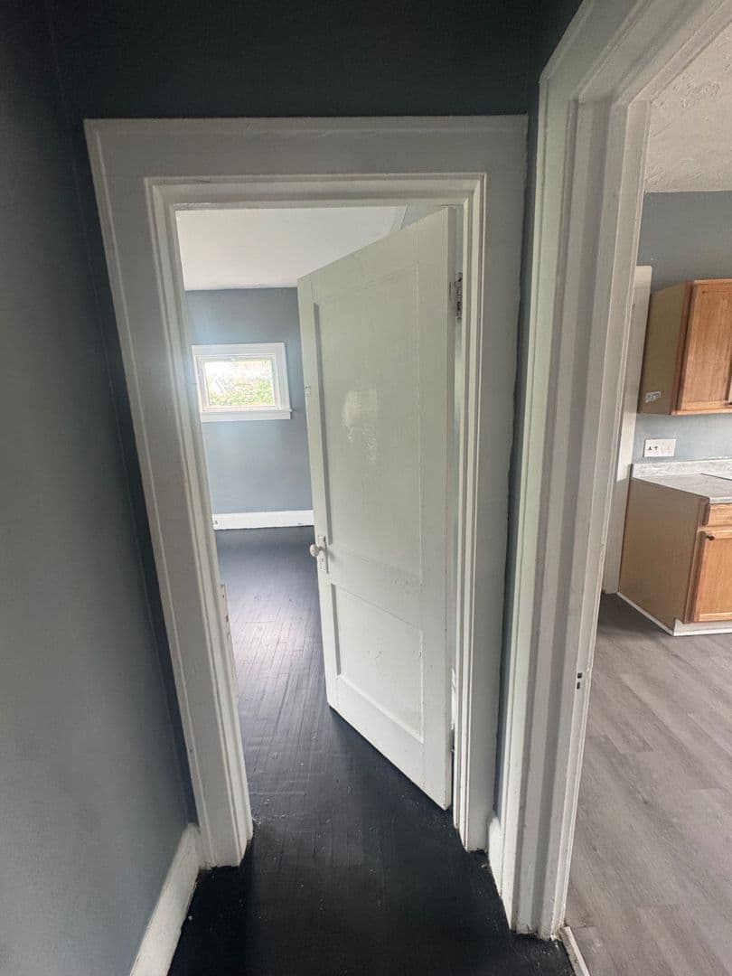 Garfield Heights Apartment: 13302 Cranwood DR