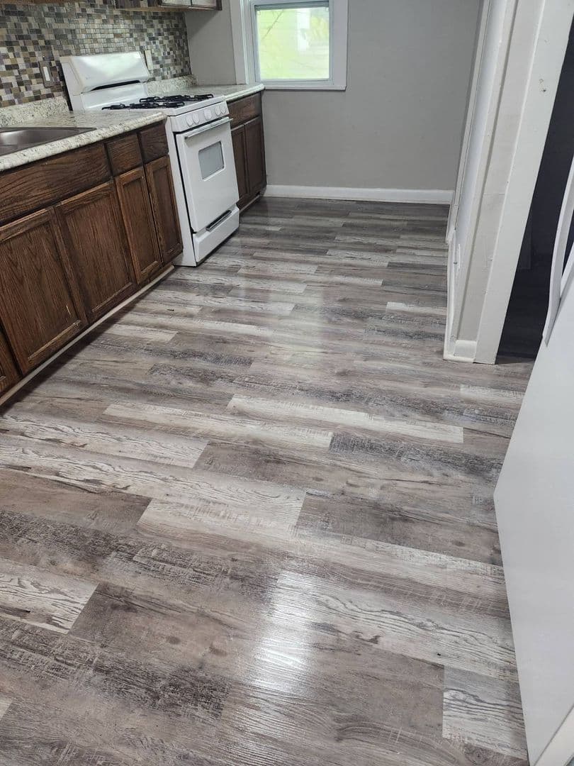 Cleveland House: 13611 Chapelside Avenue