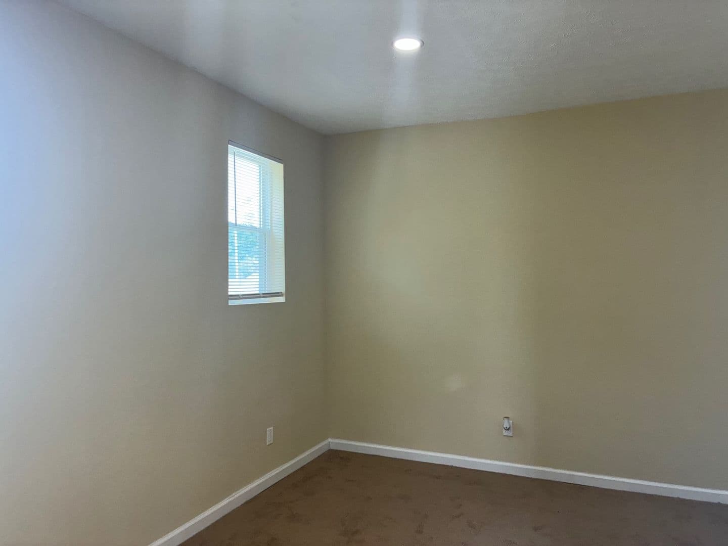 Lorain Apartment: 2400 Oberlin Ave,