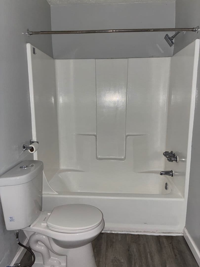 Lorain Apartment: 1545 Fillmore Ave