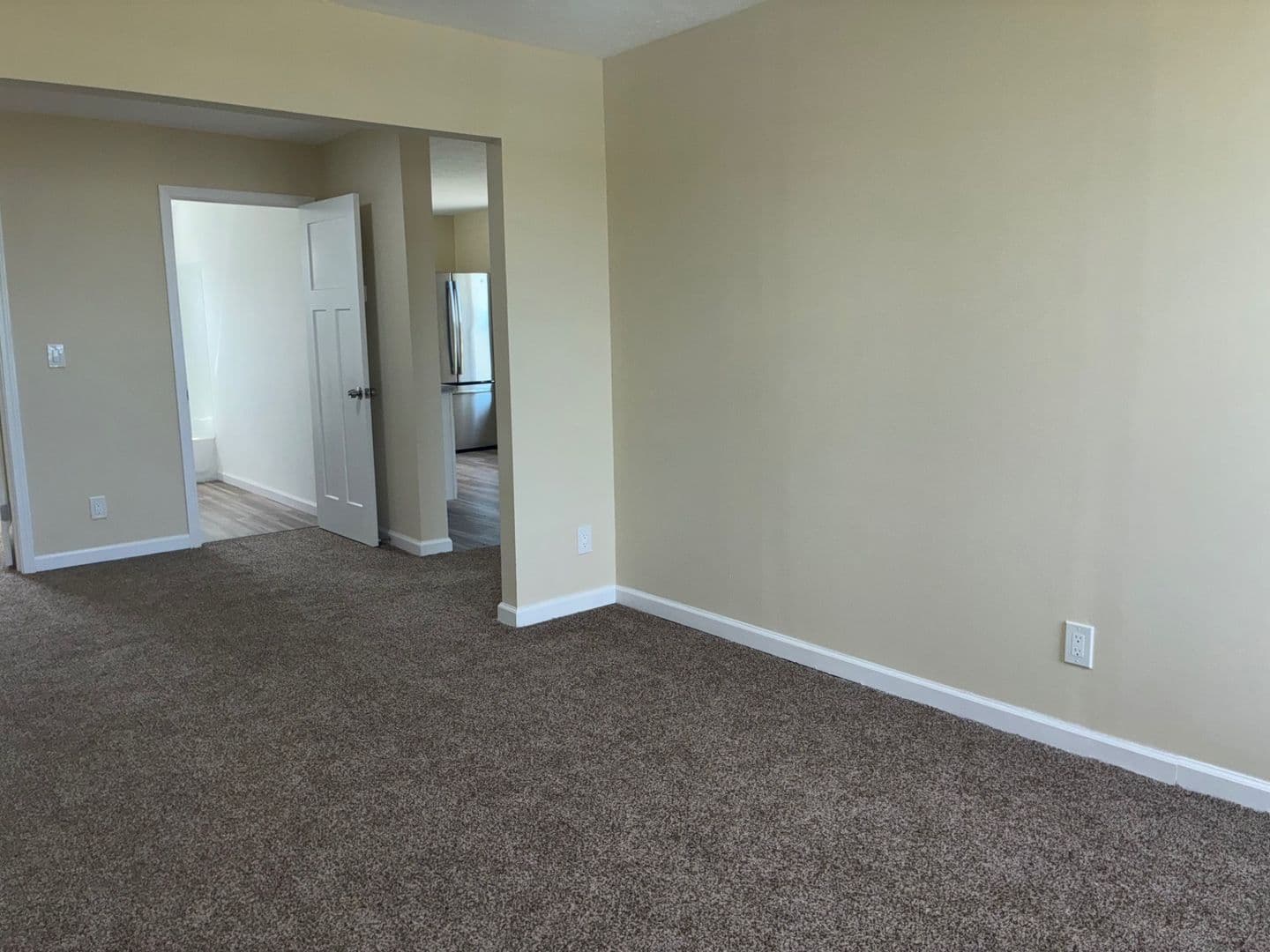 Lorain Apartment: 2400 Oberlin Ave,