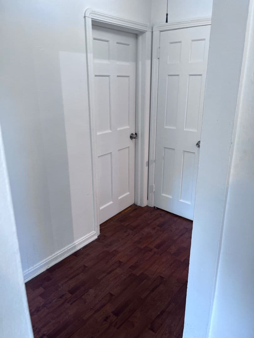 Cleveland Apartment: 3666 W 117th St