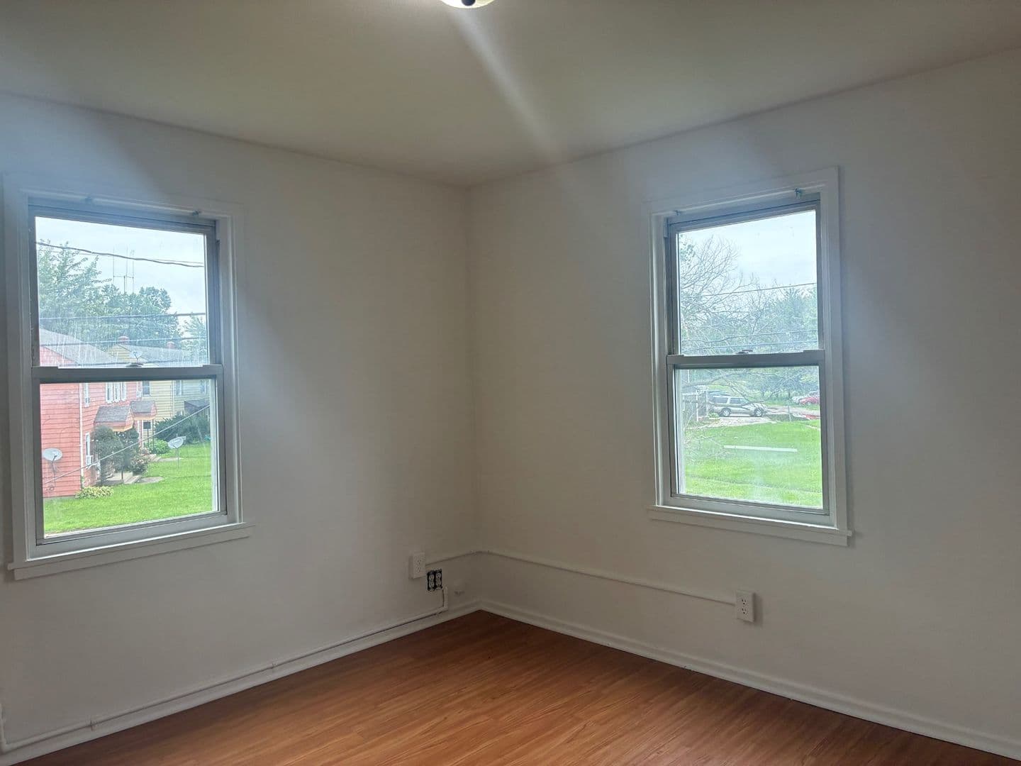 Lorain Apartment: 949-955 South Central Dr
