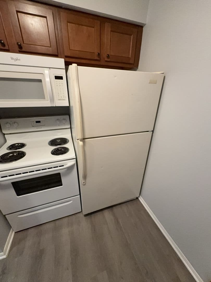 Toledo Apartment: 1540 Brooke Park Dr