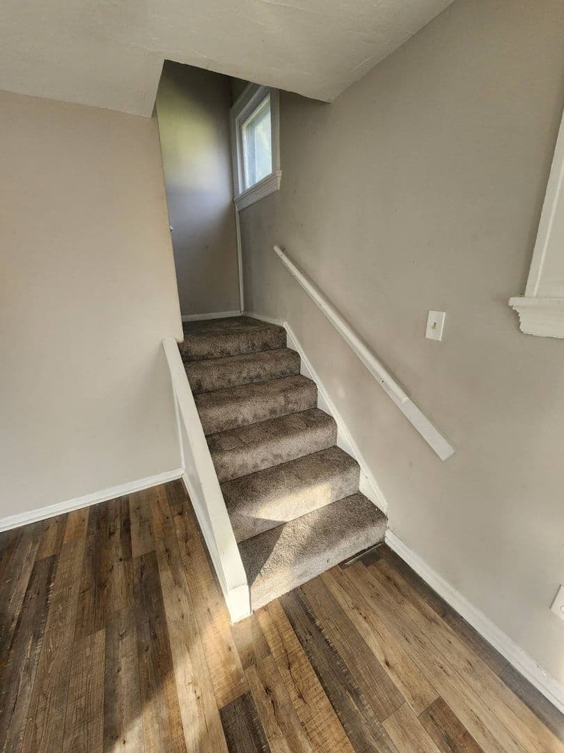 Cleveland House: 13611 Chapelside Avenue