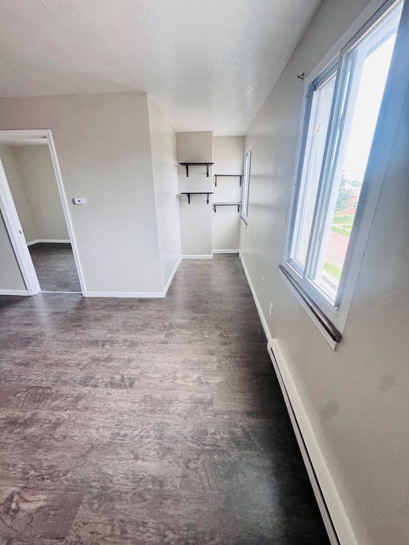 Brooklyn Apartment: 4320 Ridge Rd